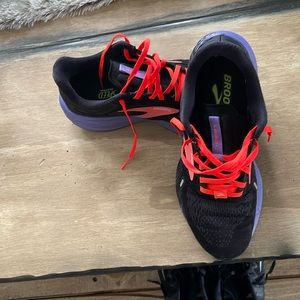 Brooks Launch 8.5 womans